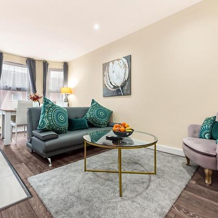Family Friendly, Zone 2, 2 Beds, Overground لندن المظهر الخارجي الصورة