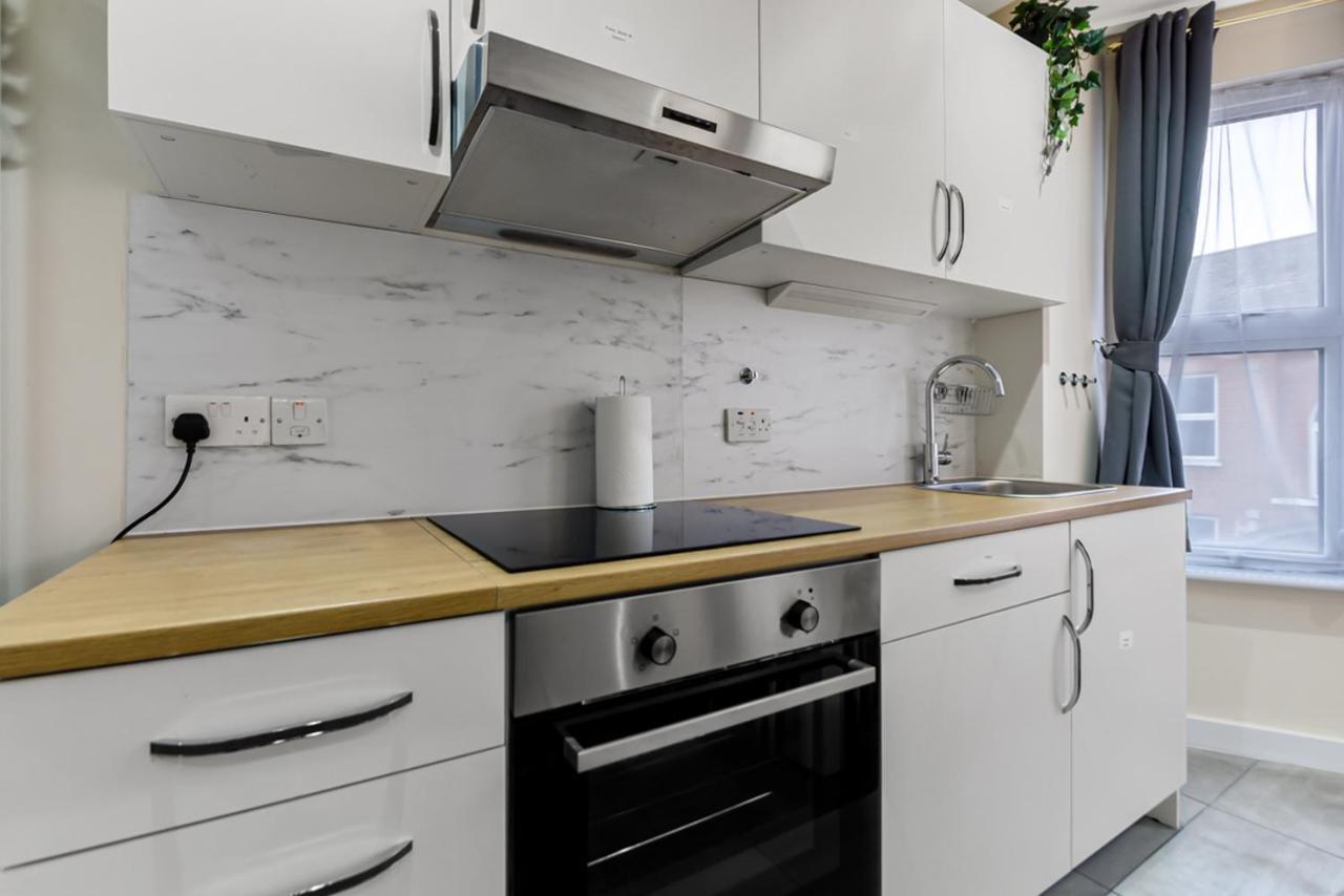Family Friendly, Zone 2, 2 Beds, Overground لندن المظهر الخارجي الصورة